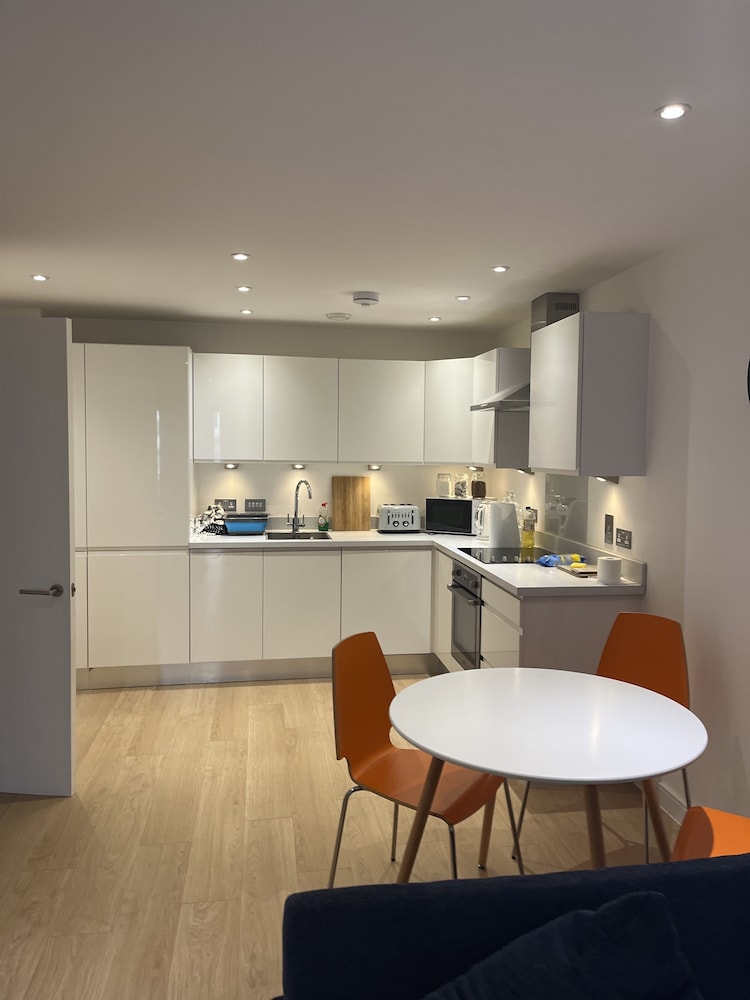 Remarkable 2 bed Apartment in Southampton — 4-Star Luxury Hotel in Southampton, United Kingdom