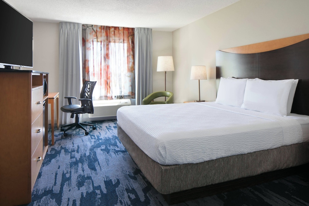 Fairfield Inn by Marriott Manhattan - photo 9