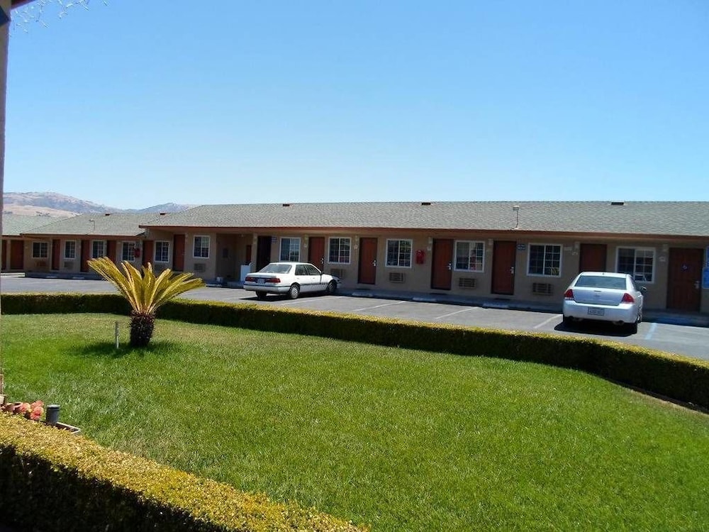 Economy Inn Morgan Hill - photo 23