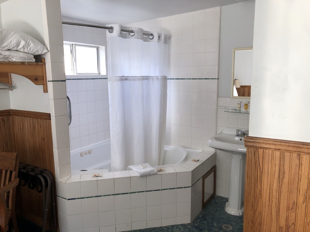 Seacrest Inn - photo 128