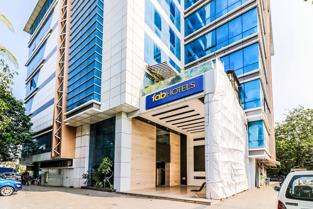 FabHotel Aksa International Andheri East