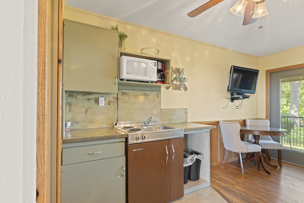 Beaver Lakeview Resort - photo 22