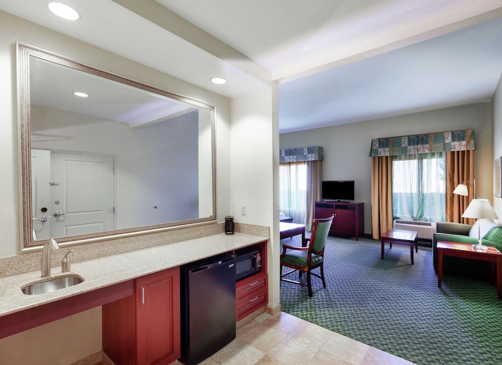 Hampton Inn & Suites El Paso West - photo 26
