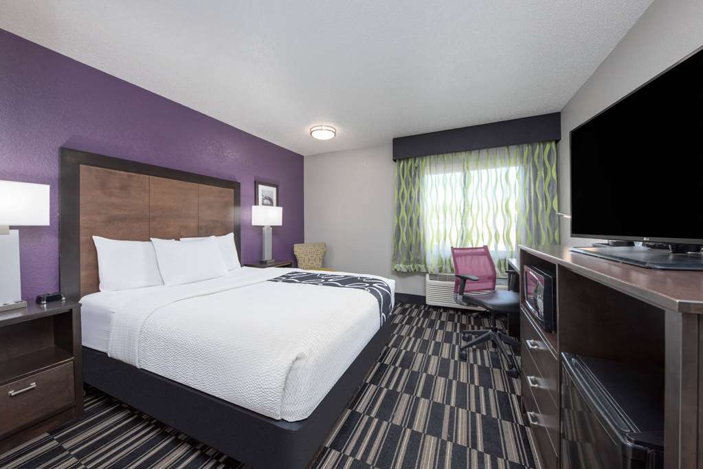La Quinta Inn by Wyndham El Dorado - photo 10