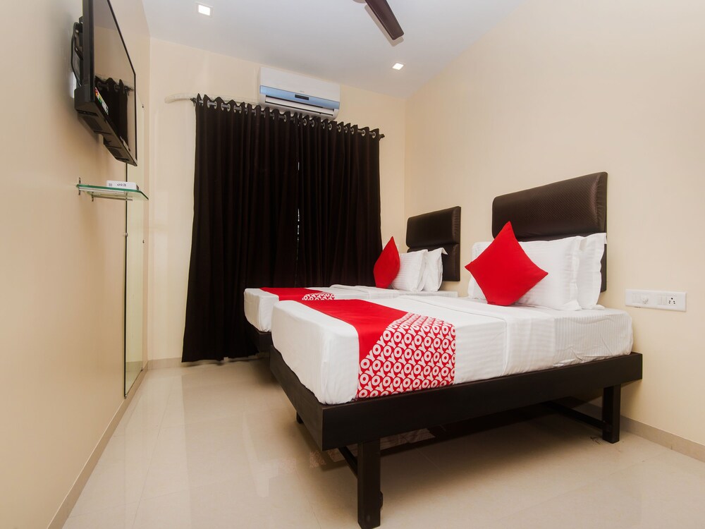 OYO 18309 Livinn Apartments