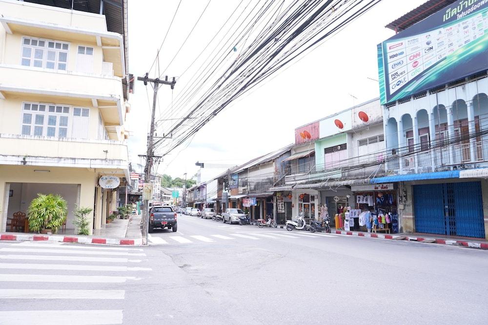 Rattanasin Hotel in Ranong, Thailand