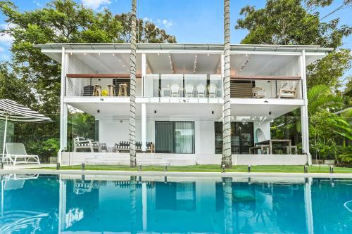 Coastal Luxe Little Cove Noosa — Noosa Heads