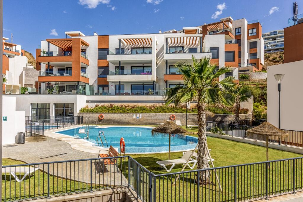 Boa in Fuengirola with 3 bedrooms and 2 bathrooms in Fuengirola, Spain