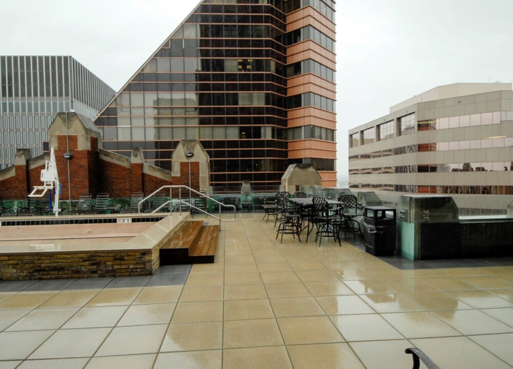 Global Luxury Suites At Light Street - photo 16