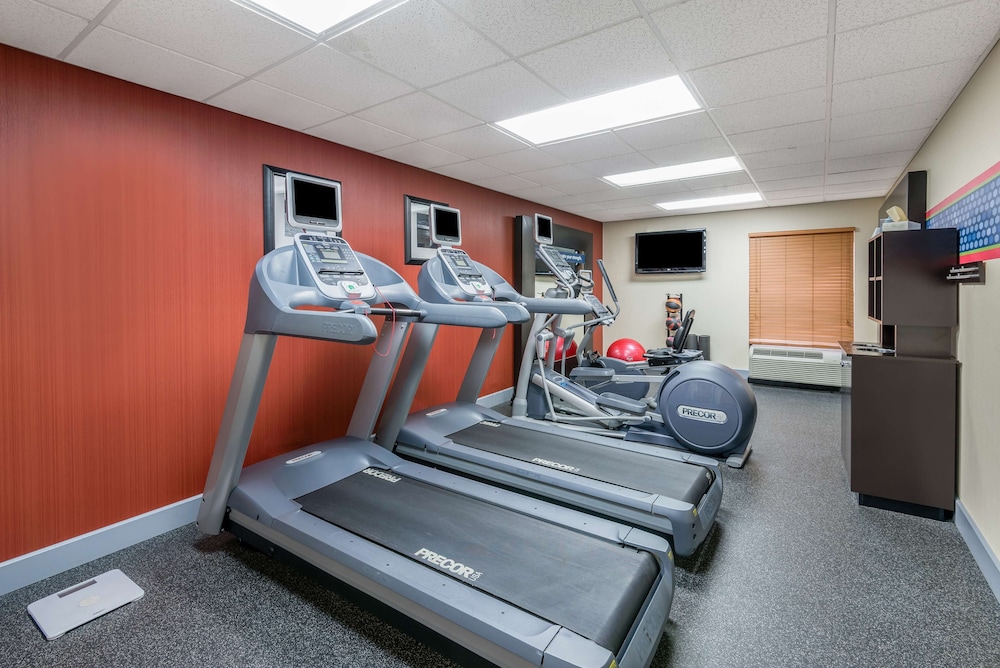 Hampton Inn & Suites Florence Center - photo 28
