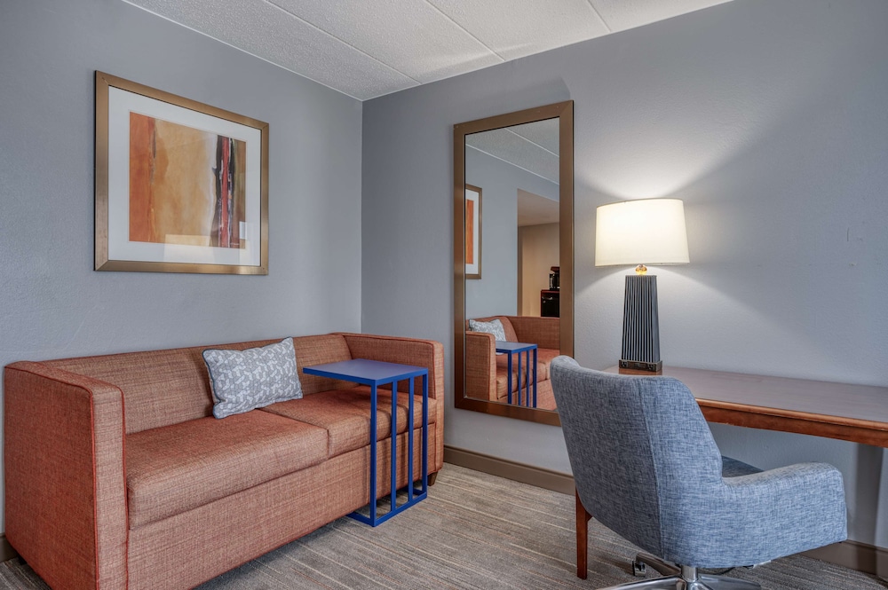 Hampton Inn Baltimore White Marsh - photo 18