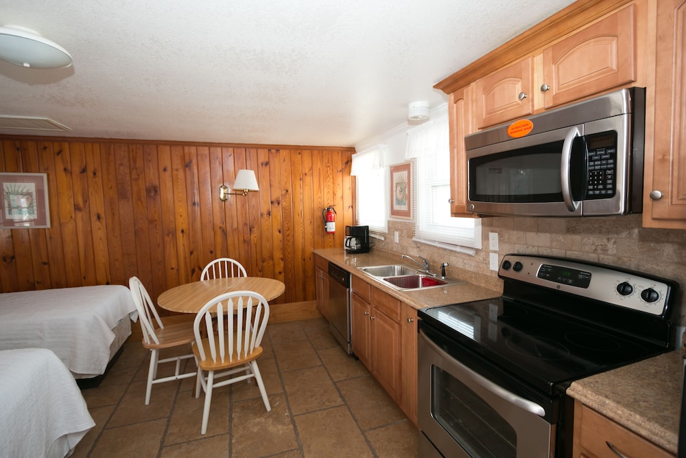 Outer Banks Motel - photo 105