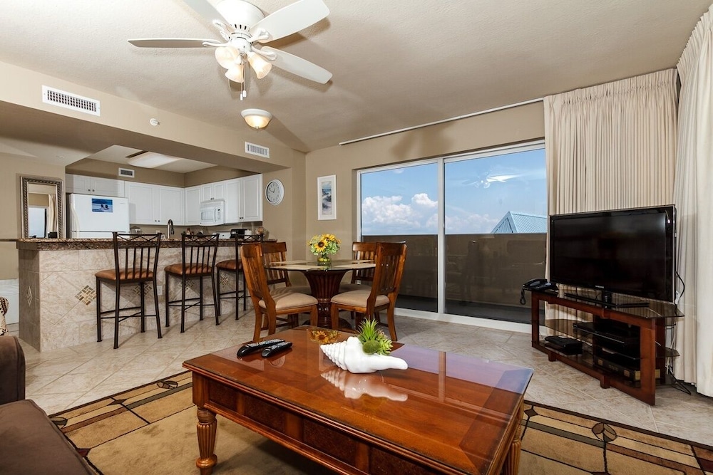 Pelican Isle 401 by RedAwning - photo 5