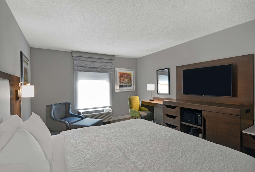 Hampton Inn Gallatin - photo 19