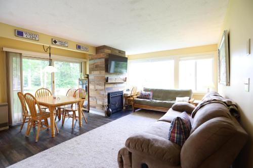 Sunnyside 9 WV - last minute hotel in Unknown City