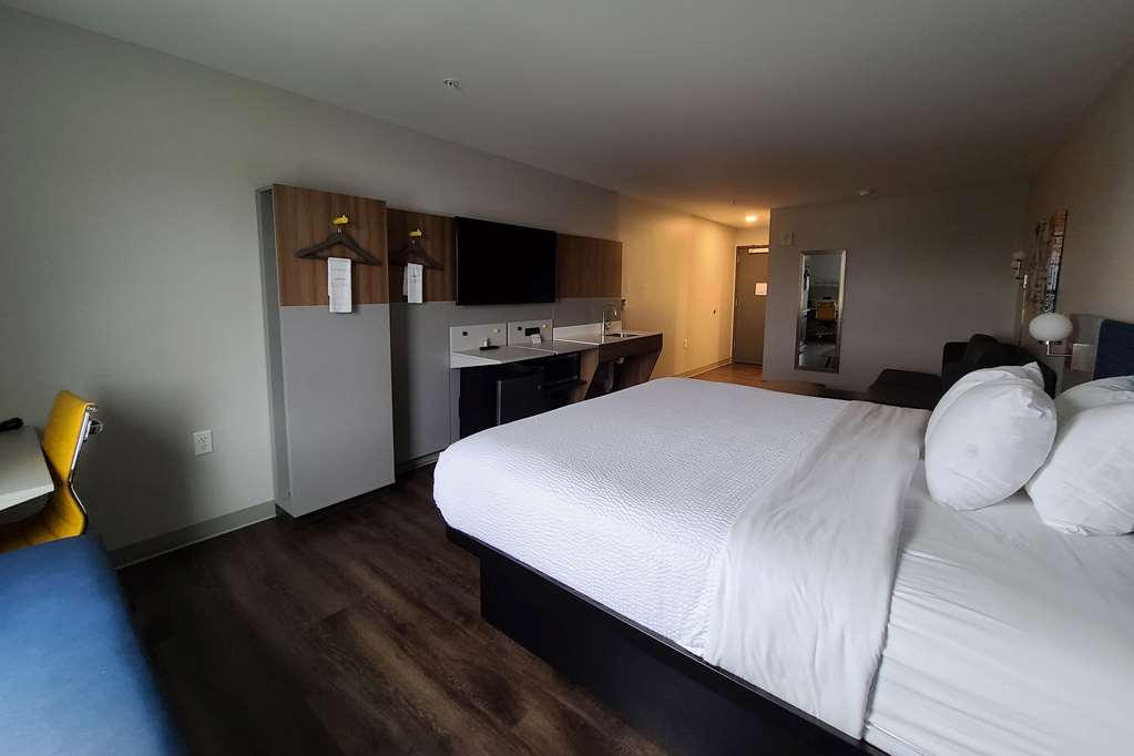 Microtel Inn & Suites by Wyndham Milford - photo 14