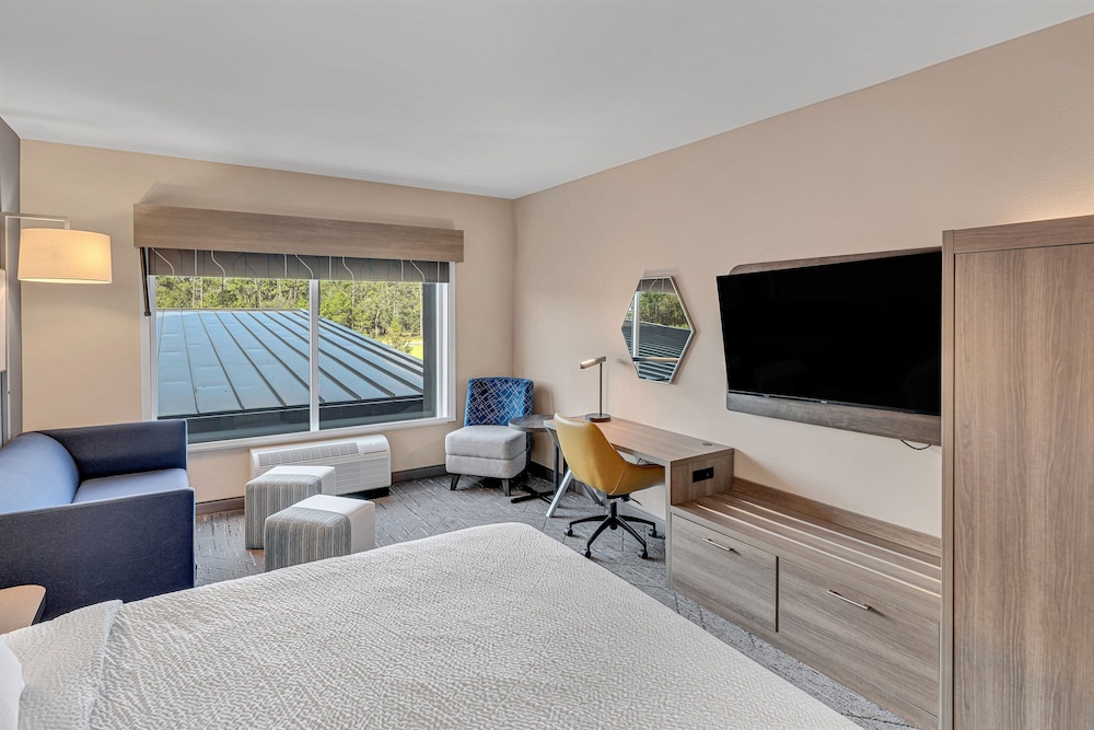 Holiday Inn Express & Suites Fort Walton Beach Eglin Area by IHG - photo 24