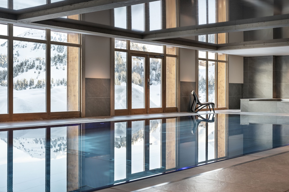 MGM Hôtels & Résidences Résidence Manaka — 5-Star Luxury Hotel in Aime, France