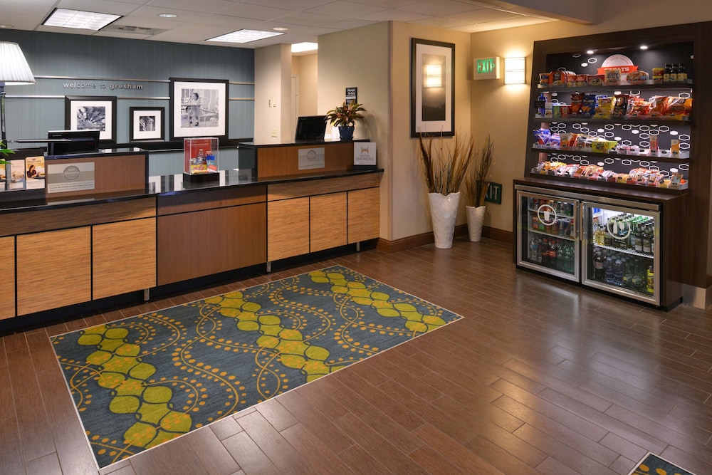 Hampton Inn Portland East - photo 4