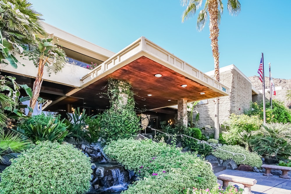 Palm Springs Tennis Club - featured photo