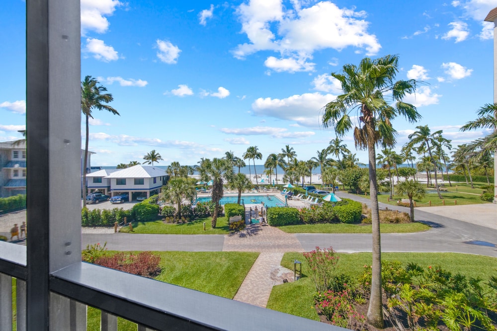 Caper Beach Club in Fort Myers Beach, United States