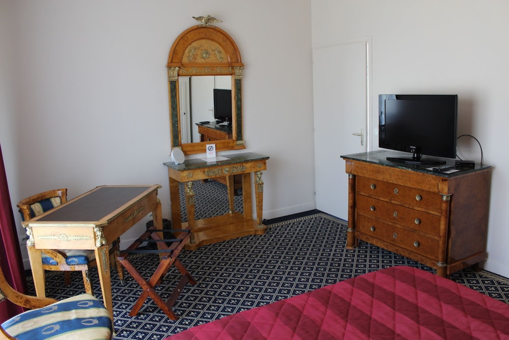 Hôtel Fleur De Lys in Hazebrouck, France