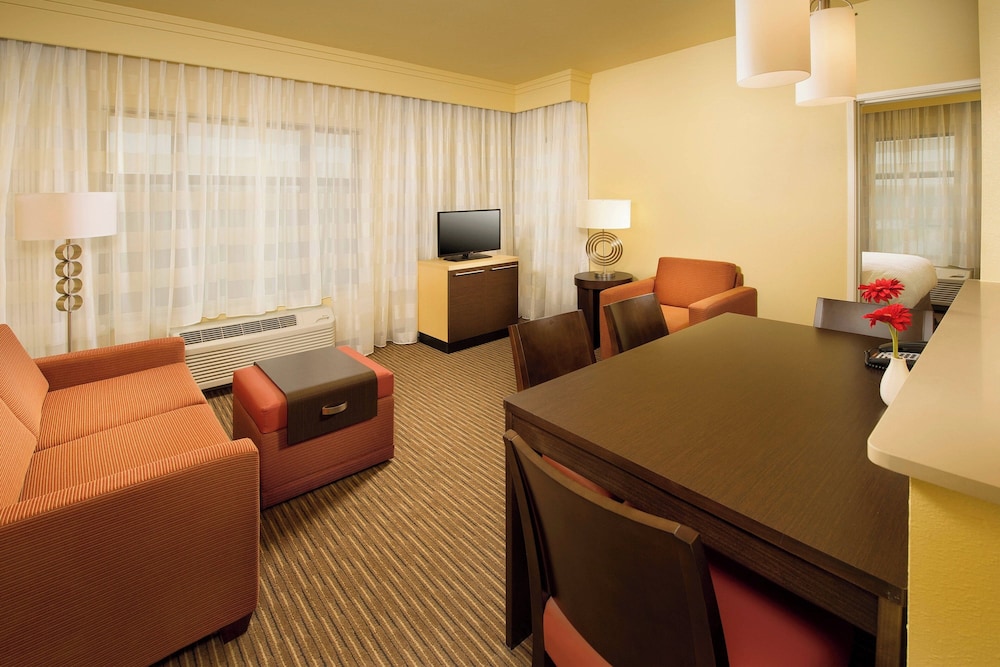 TownePlace Suites by Marriott Dallas DFW Airport North Grapevine - photo 12