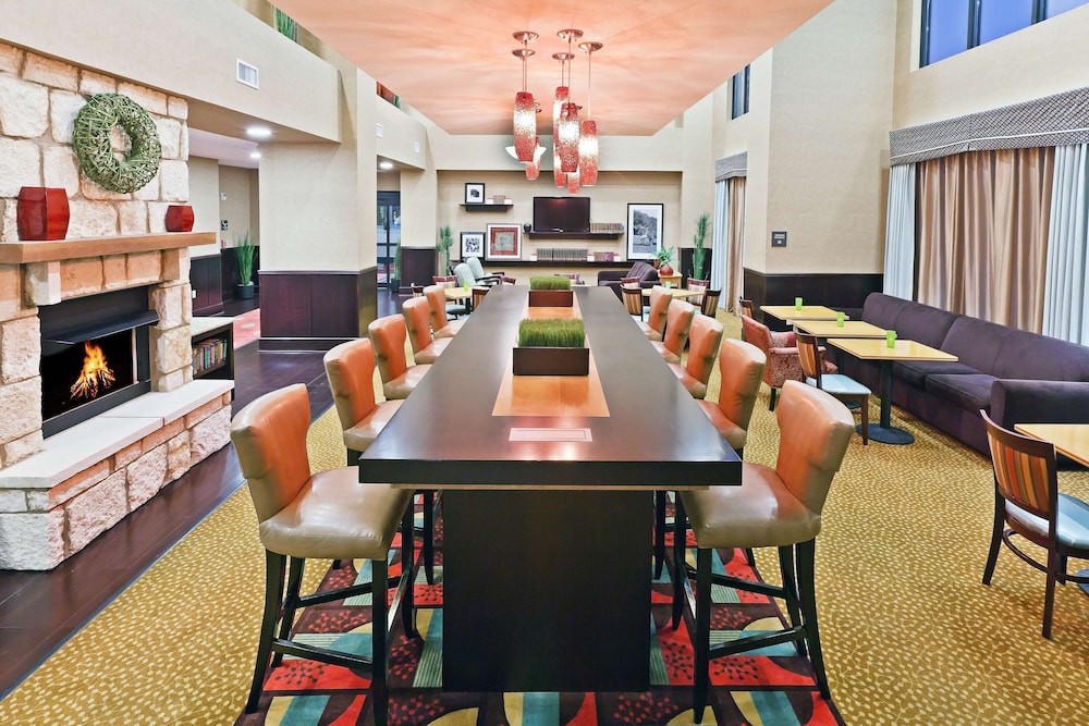 Hampton Inn & Suites Austin Lakeway - photo 6