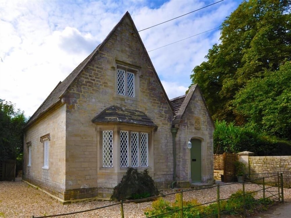 Warmwell Lodge — 4-Star Luxury Hotel in Dorchester, United Kingdom