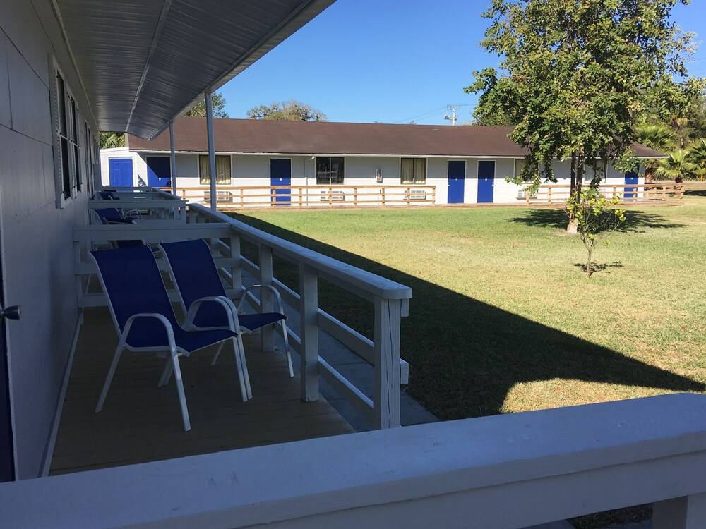 The Rivers Edge Motel - photo 31