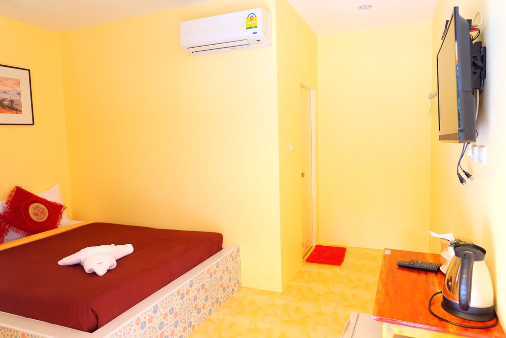 Colour Beach Resort — Tha Sala — photo 3