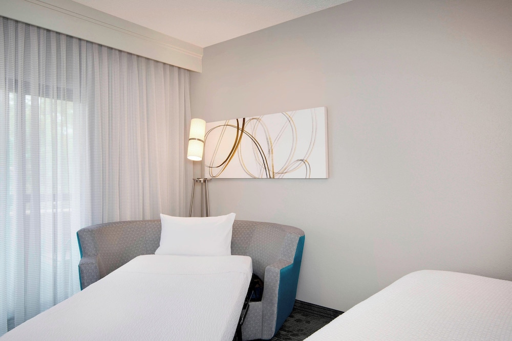 Courtyard by Marriott Savannah Midtown - photo 9
