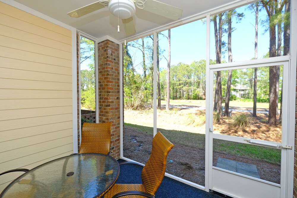 Barefoot Resort & Yacht Club - photo 104