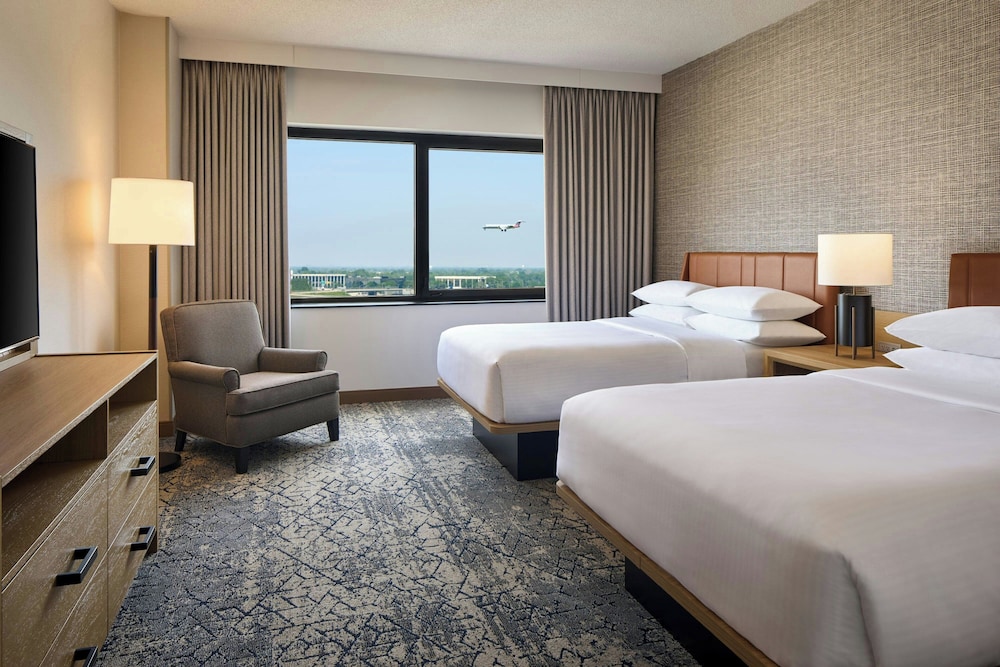 Sheraton Suites Chicago O'Hare - photo 23