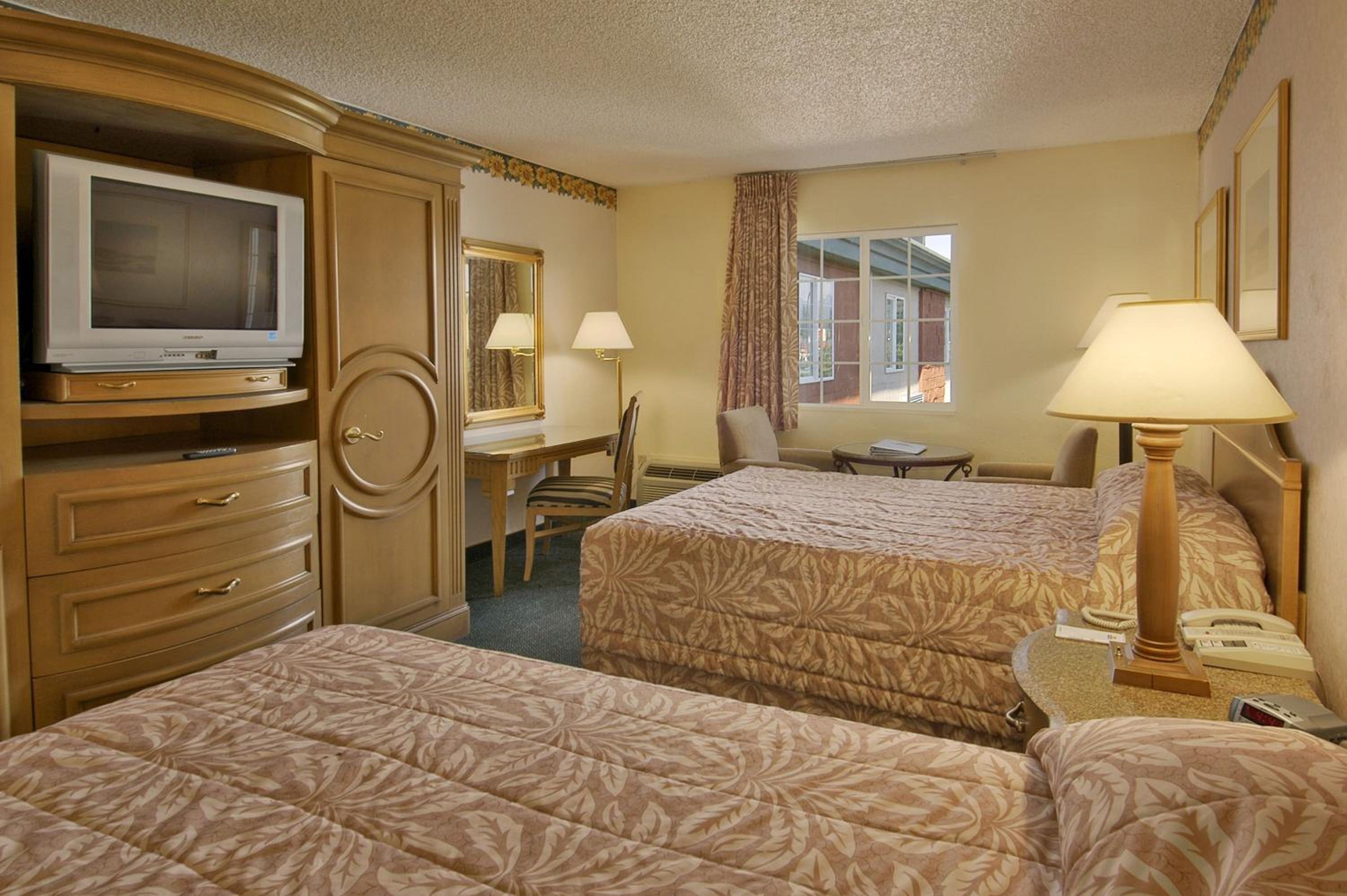 Days Inn by Wyndham Mt. Vernon - photo 22