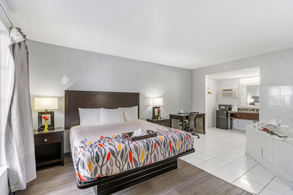 OYO Hotel Augusta Downtown - photo 8