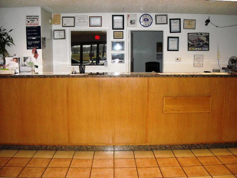Americas Best Value Inn Bonham - photo 17
