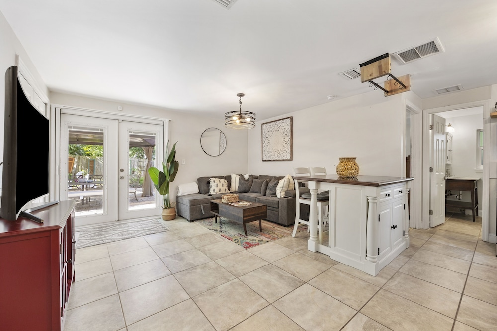 Charming Home in Heart of Downtown Pet Friendly — 4-Star Luxury Hotel in Saint Augustine, United States
