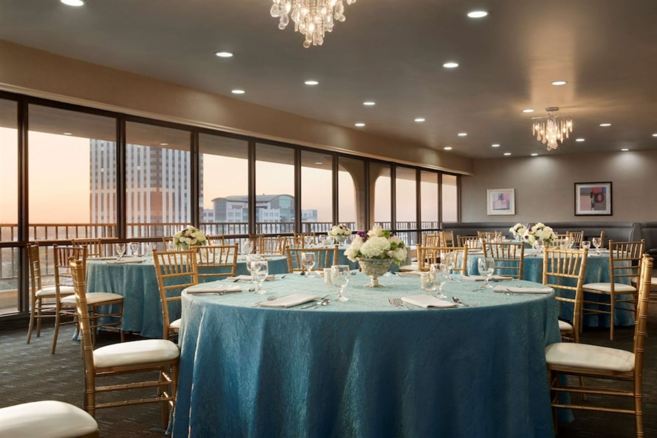 Radisson Hotel Fresno Conference Center - photo 15