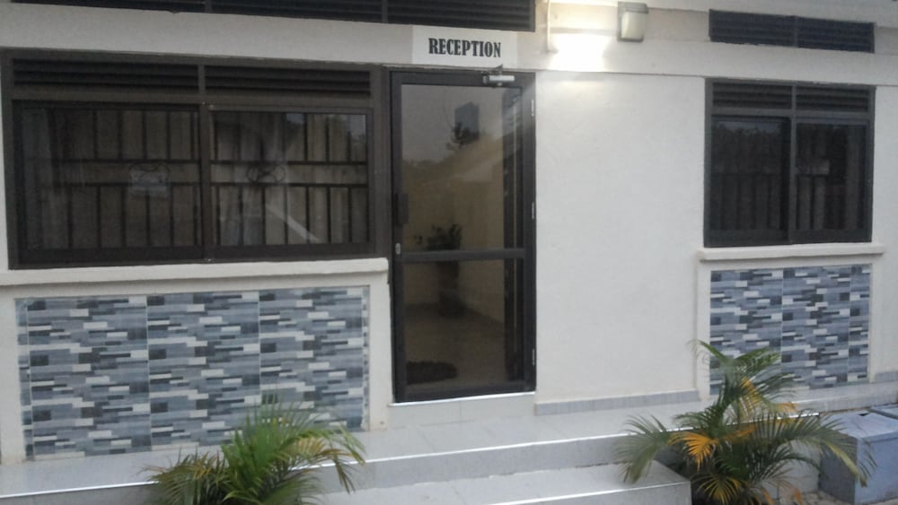 The Pearl Inn — hotel in Koboko