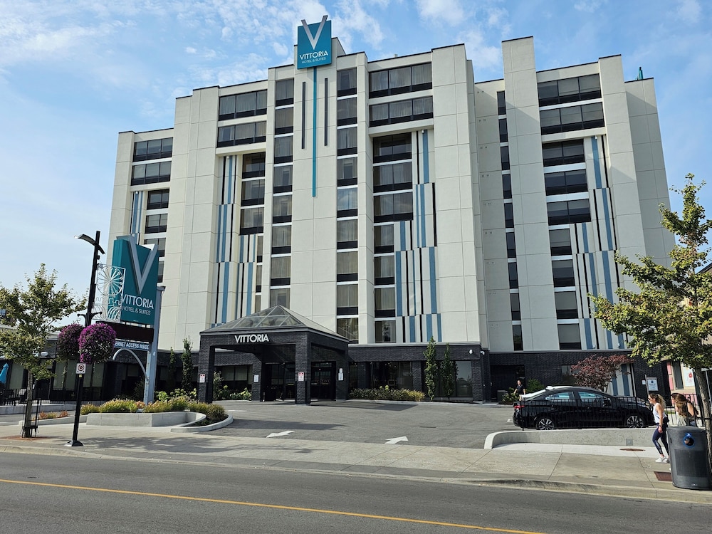 Vittoria Hotel and Suites in Niagara Falls, Canada