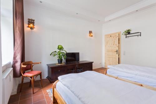 Doppelzimmer III Gästezimmer in Unterkunft mit Gemeinschaftsbad und Gemeinschaftsküche Chemnitz in Chemnitz, Germany