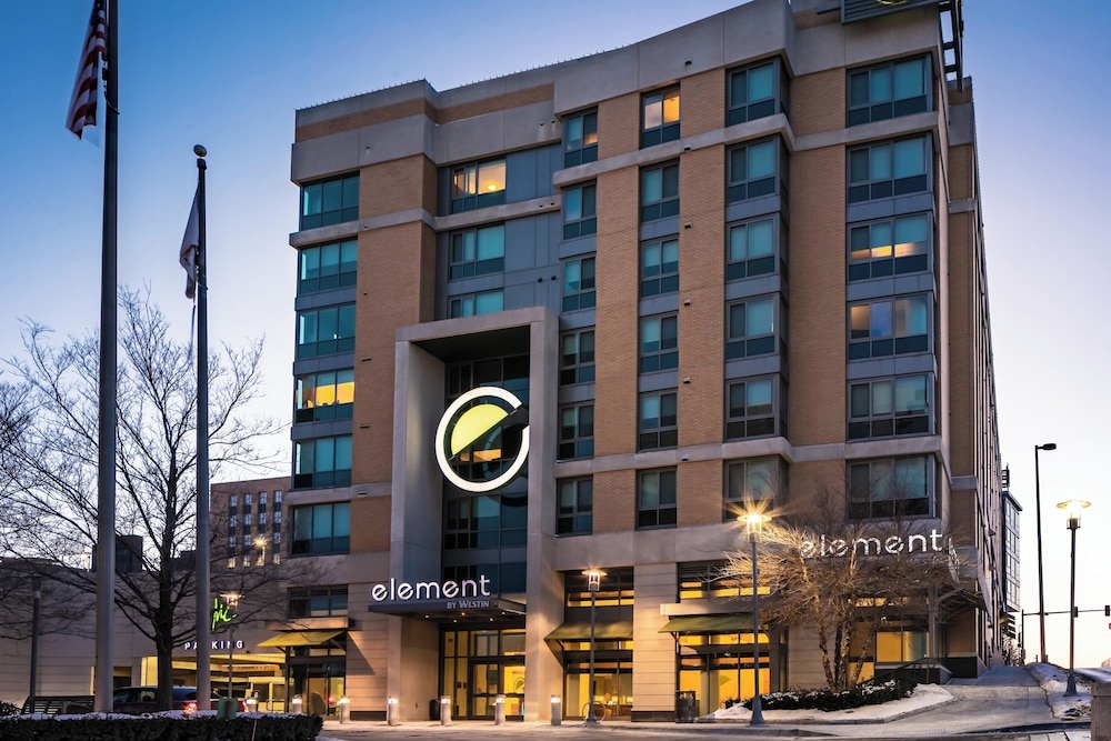 Element Omaha Midtown Crossing - featured photo