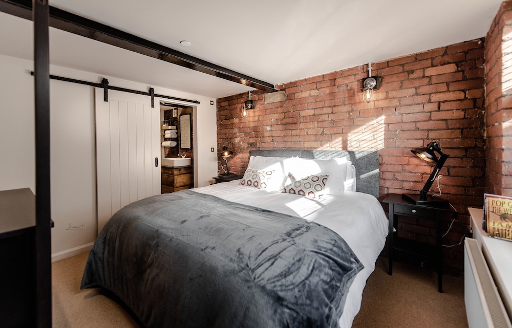 Home At The Mill 2 — 4-Star Luxury Hotel in Stockport, United Kingdom
