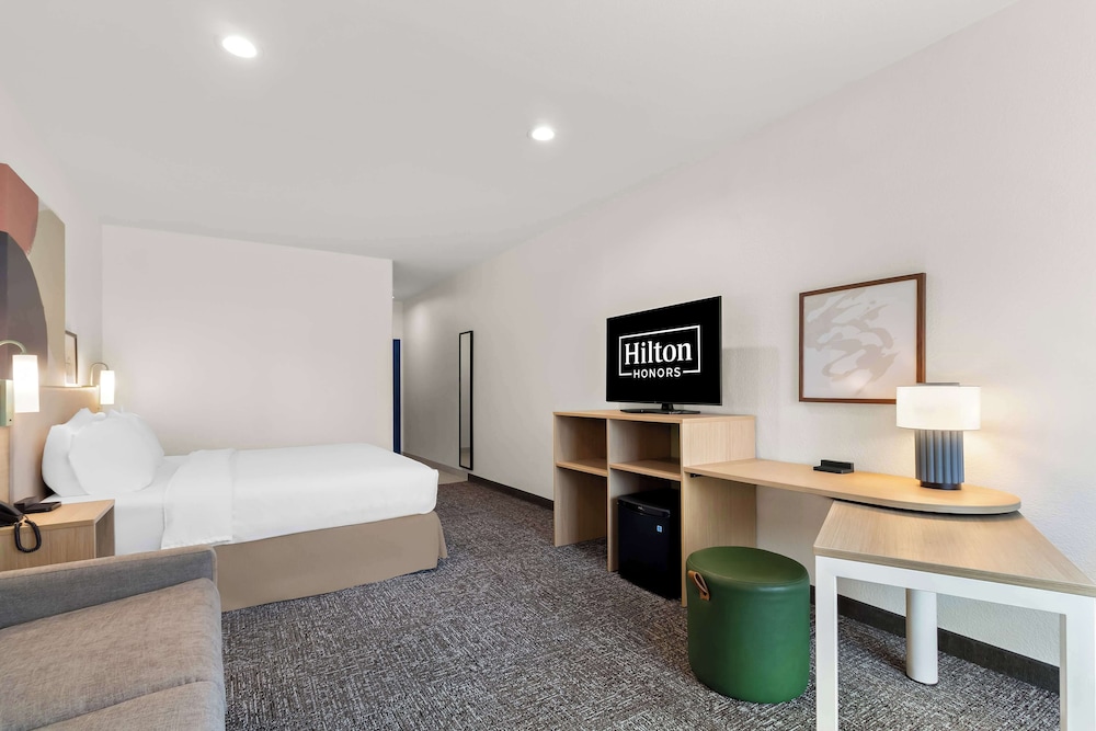 Spark by Hilton Missouri City - photo 13