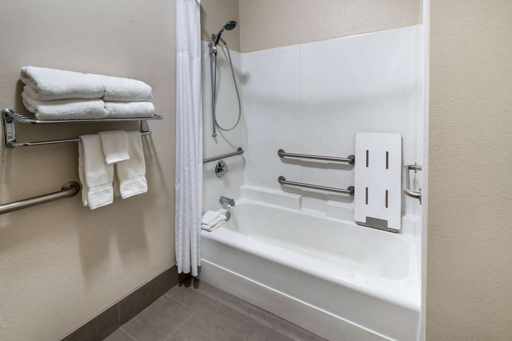 Best Western Plus Kalispell Glacier Park West Hotel & Suites - photo 28