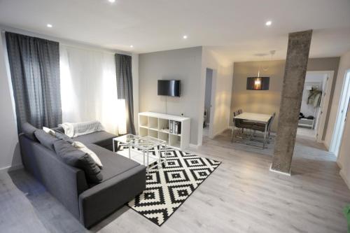 Brand new charming apartment next to the river — 4-Star Luxury Hotel in Sevilla, Spain