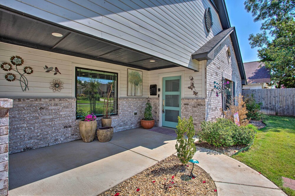 Modern OKC Retreat: Half mile to Plaza District - photo 15