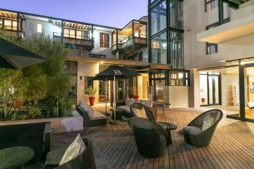 The Gallery Luxury Apartment 209 Knysna Waterfront Stay Knysna — 4-Star Luxury Hotel in Knysna, South Africa