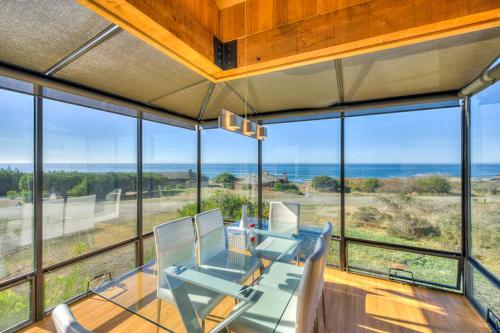 Breakers Retreat in Sea Ranch, United States
